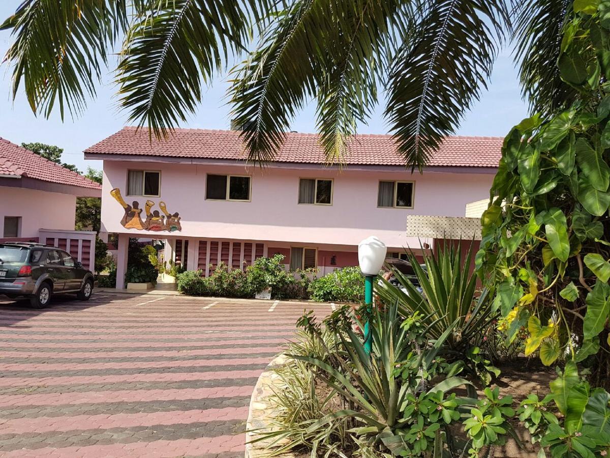 Royal Basin Resort Кумаси Экстерьер фото